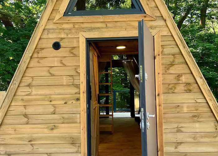 Metropolis Campglamping Parque de Campismo *